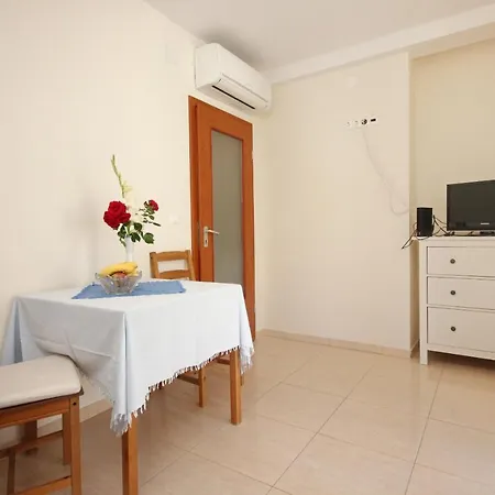 Διαμέρισμα With Parking Space - Peljesac - 10423 Orebić